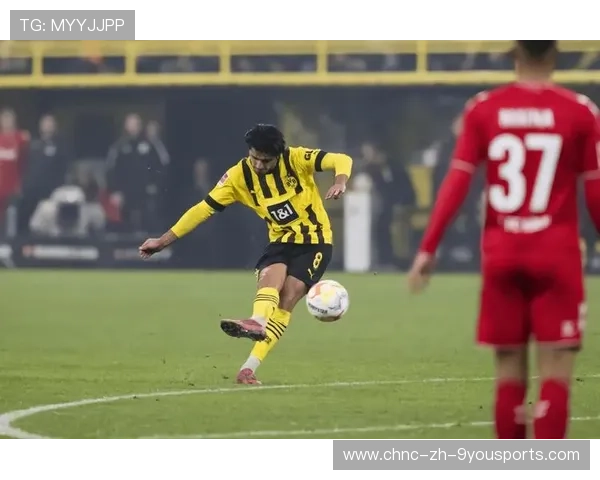 多特蒙德—达胡德远射折射破门