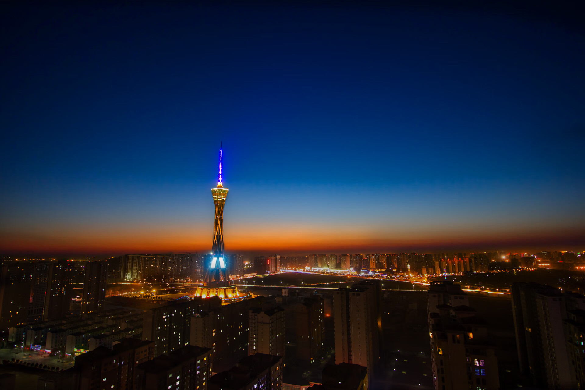 九游娱乐-基:全黑队的“反击利器”,每次防守反击后的进攻总能让对手措手不及